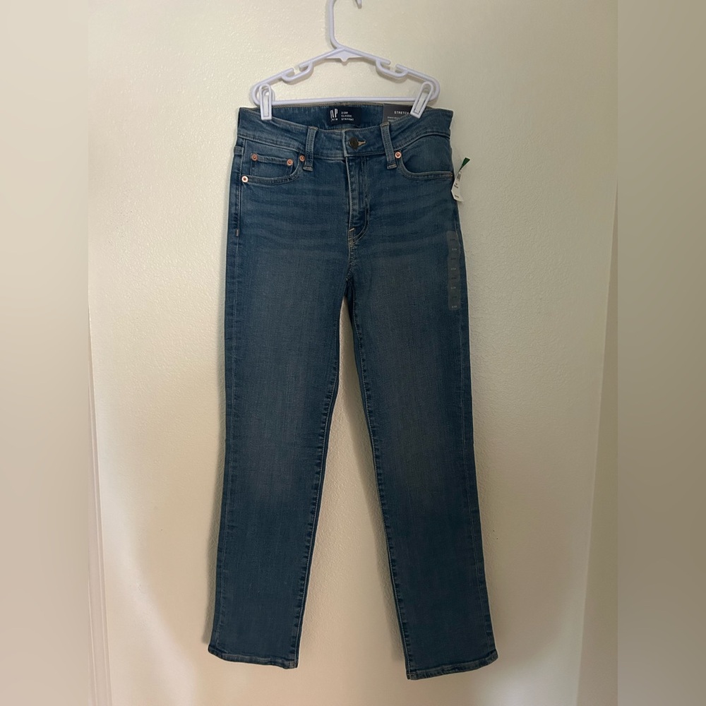 Gap Classic Straight Jeans Brand New